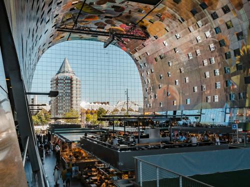 Rotterdam photo by Mike van den Bos on Unsplash
